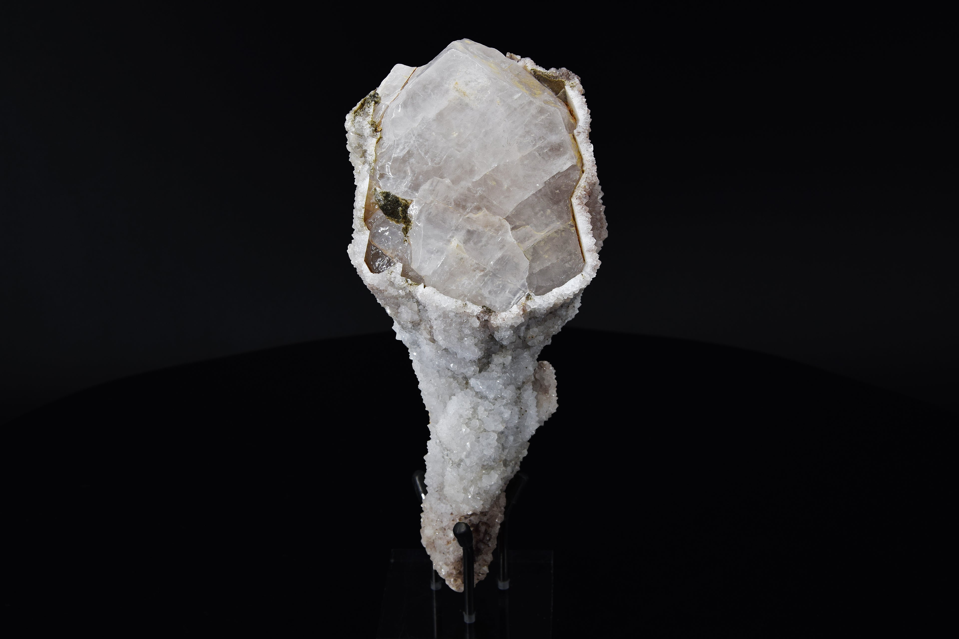 Calcite (UV) & Quartz - Lesotho (Large Cabinet; 16.5 x 7.5 x 6.4 cm; 597 g)