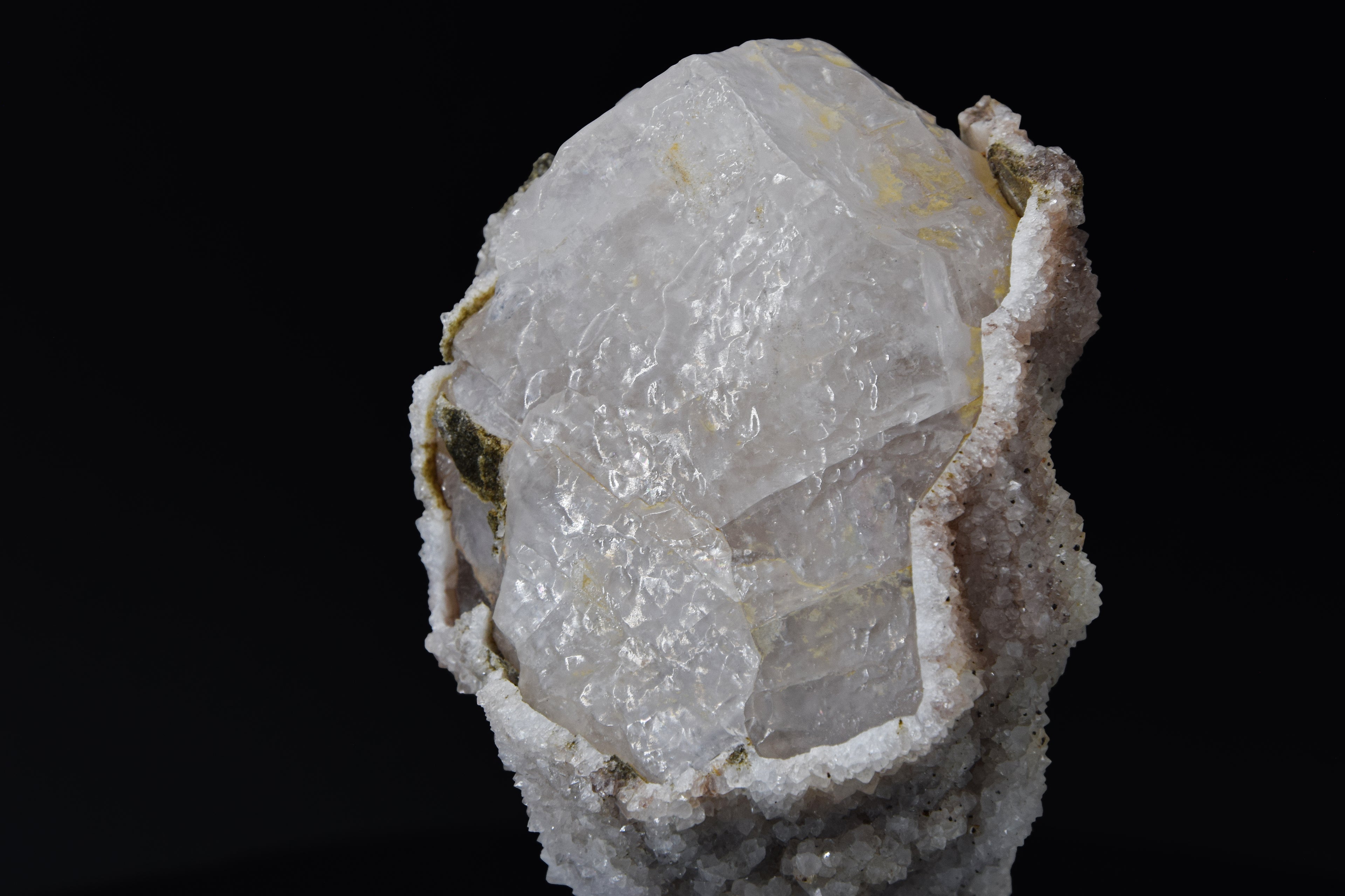 Calcite (UV) & Quartz - Lesotho (Large Cabinet; 16.5 x 7.5 x 6.4 cm; 597 g)