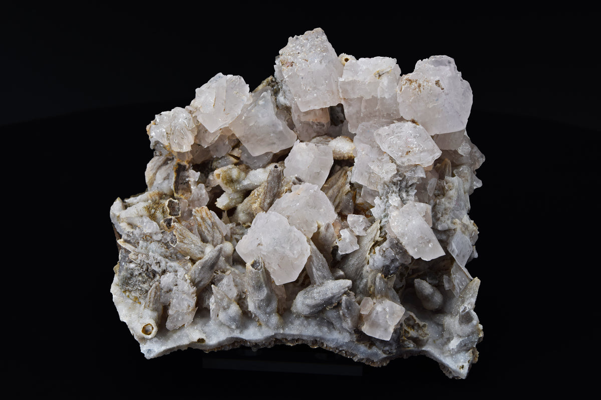 Calcite (UV) & Quartz sur pseudomorphes de calcite - Lesotho (Cabinet; 11.4 x 10.2 x 8.4 cm; 681 g)