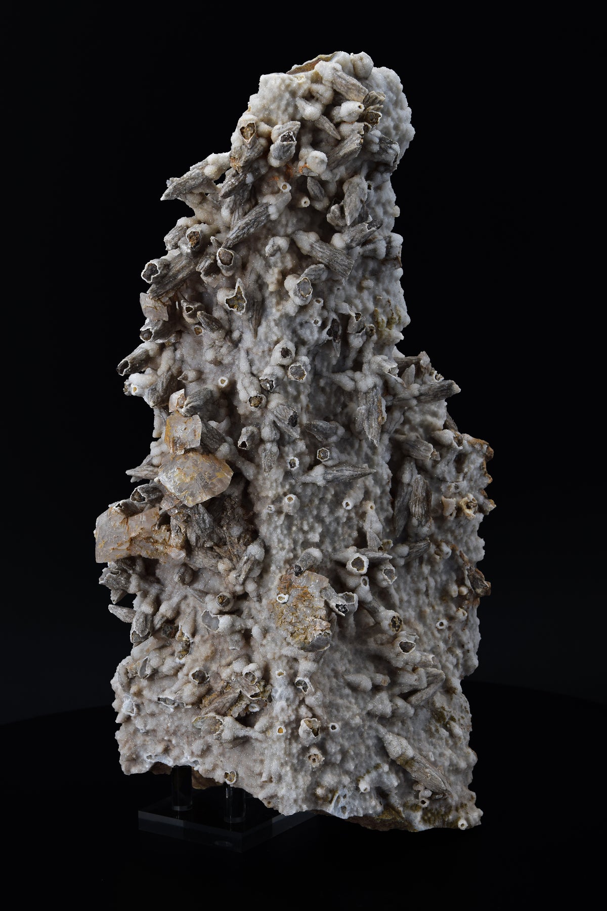 Calcite (UV) & Quartz sur pseudomorphes de calcite - Lesotho (Very Large Cabinet; 30 x 15.5 x 8.5 cm; 2724 g)