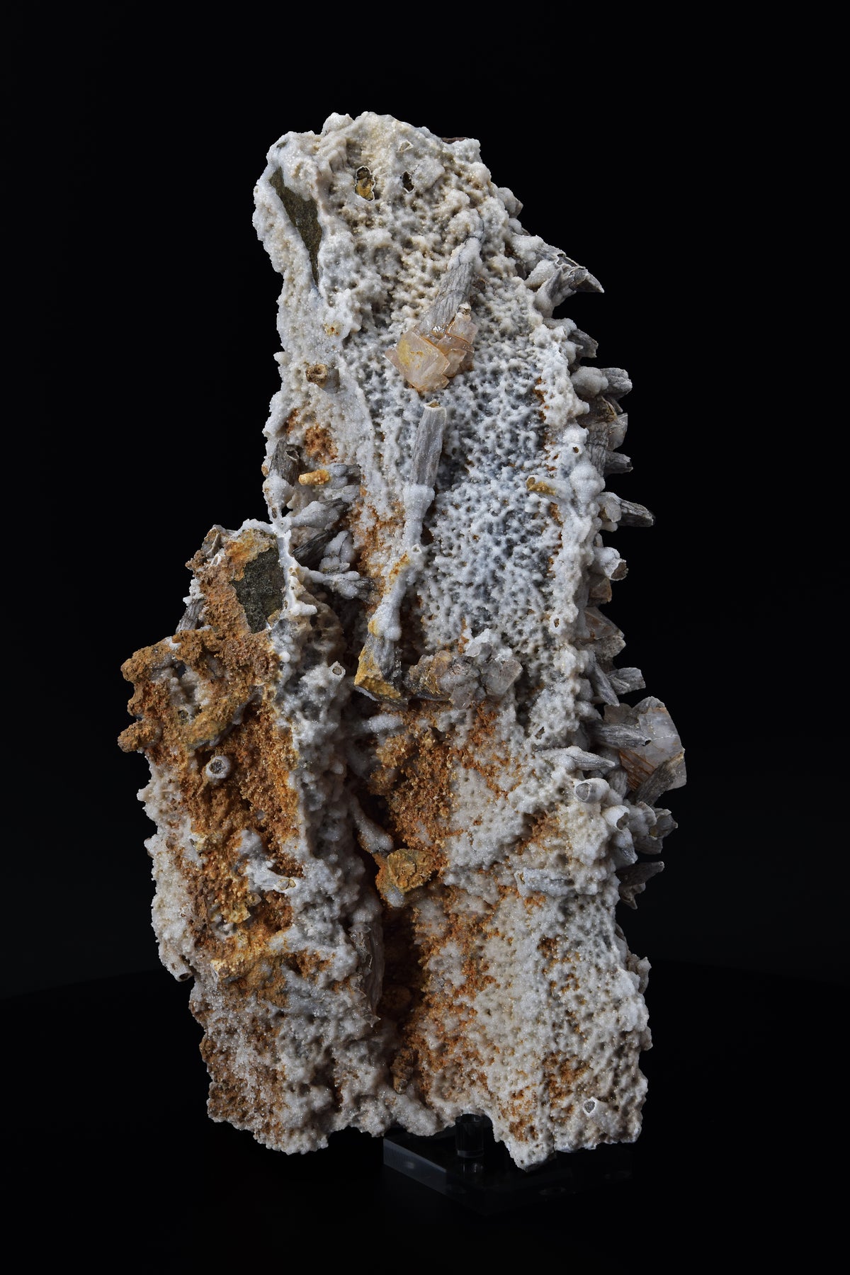 Calcite (UV) & Quartz sur pseudomorphes de calcite - Lesotho (Very Large Cabinet; 30 x 15.5 x 8.5 cm; 2724 g)