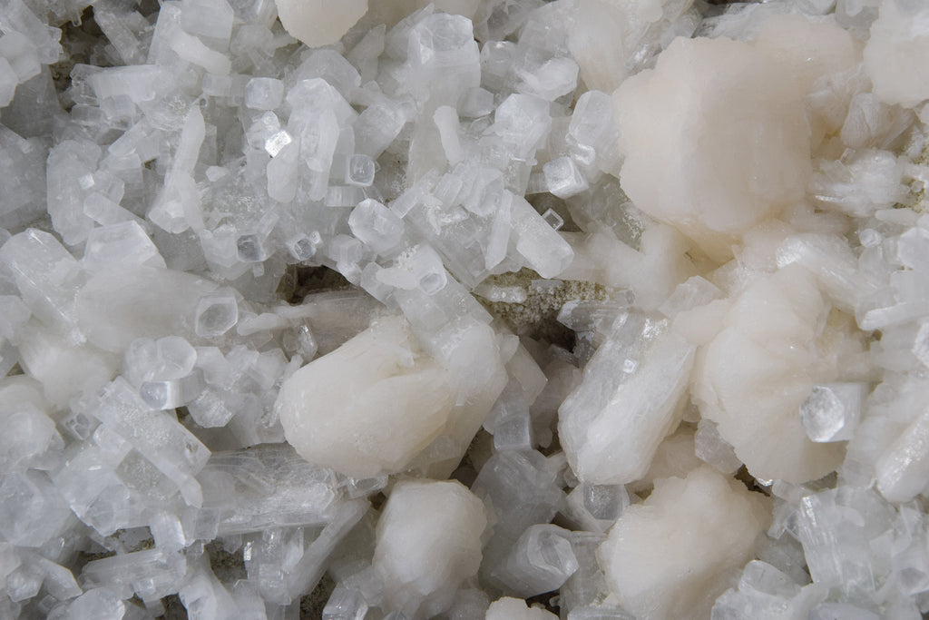 Apophyllite & Stilbite - Inde (Very large cabinet; 34 x 21 x 8 cm; 8.3 kg)
