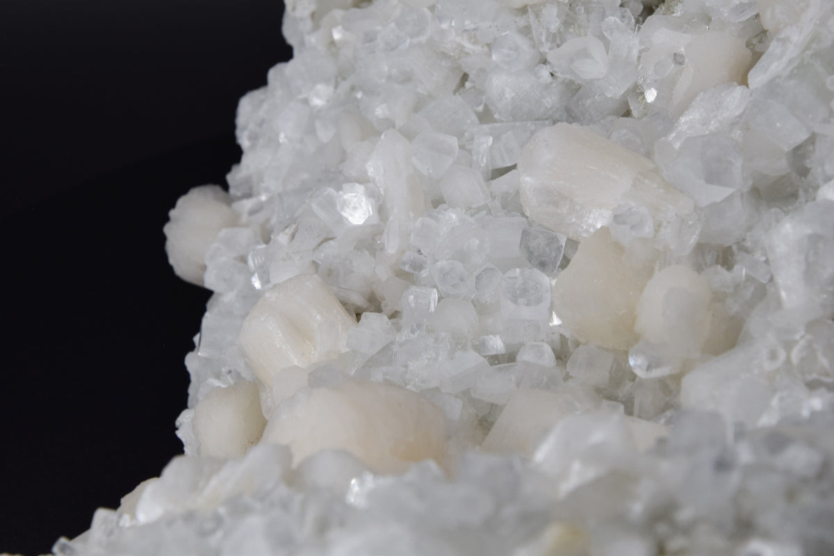 Apophyllite & Stilbite - Inde (Very large cabinet; 34 x 21 x 8 cm; 8.3 kg)