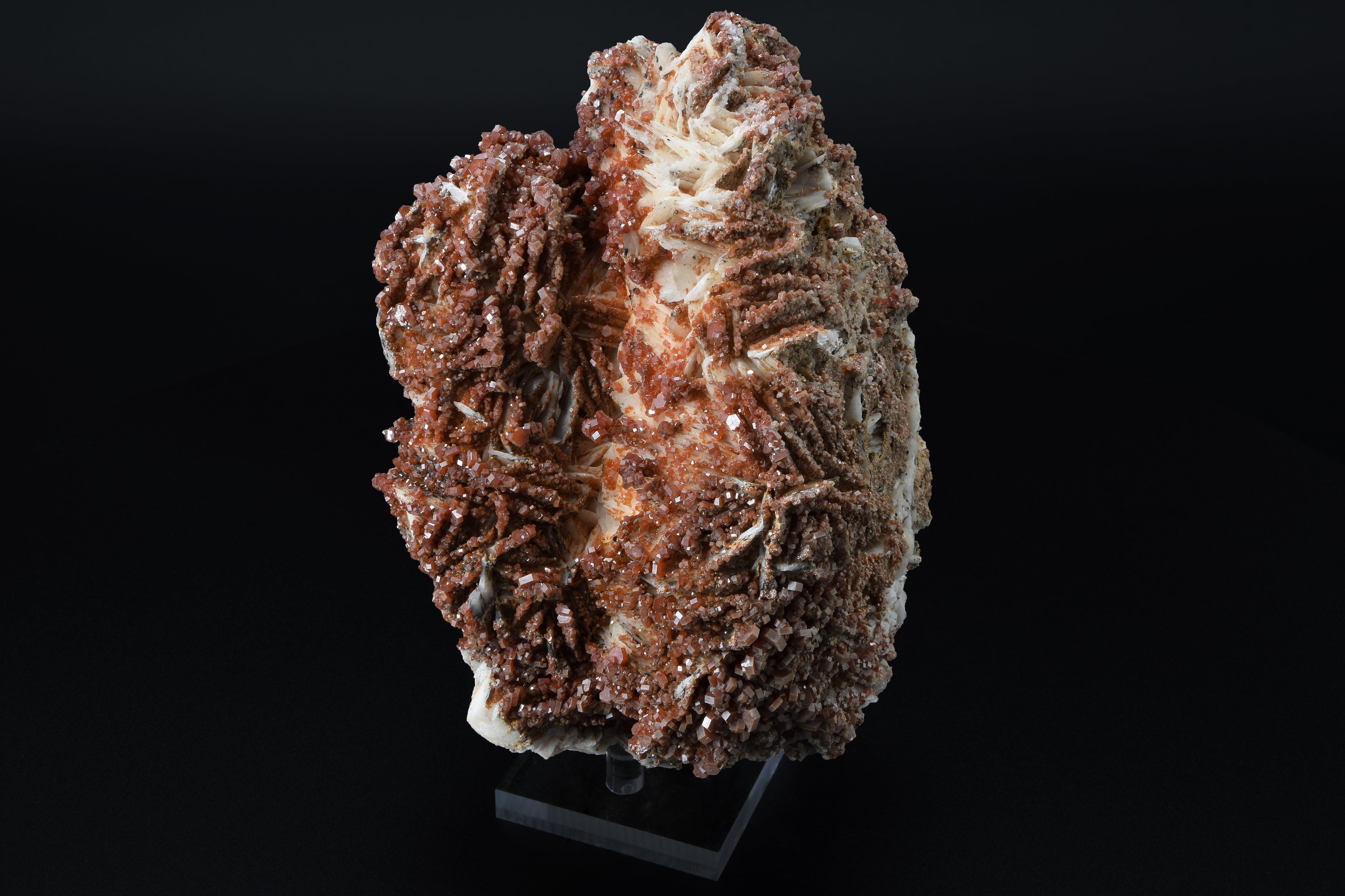 Vanadinite sur Baryte - Maroc (Large cabinet; 15 x 11 x 8 cm; 1744 g)