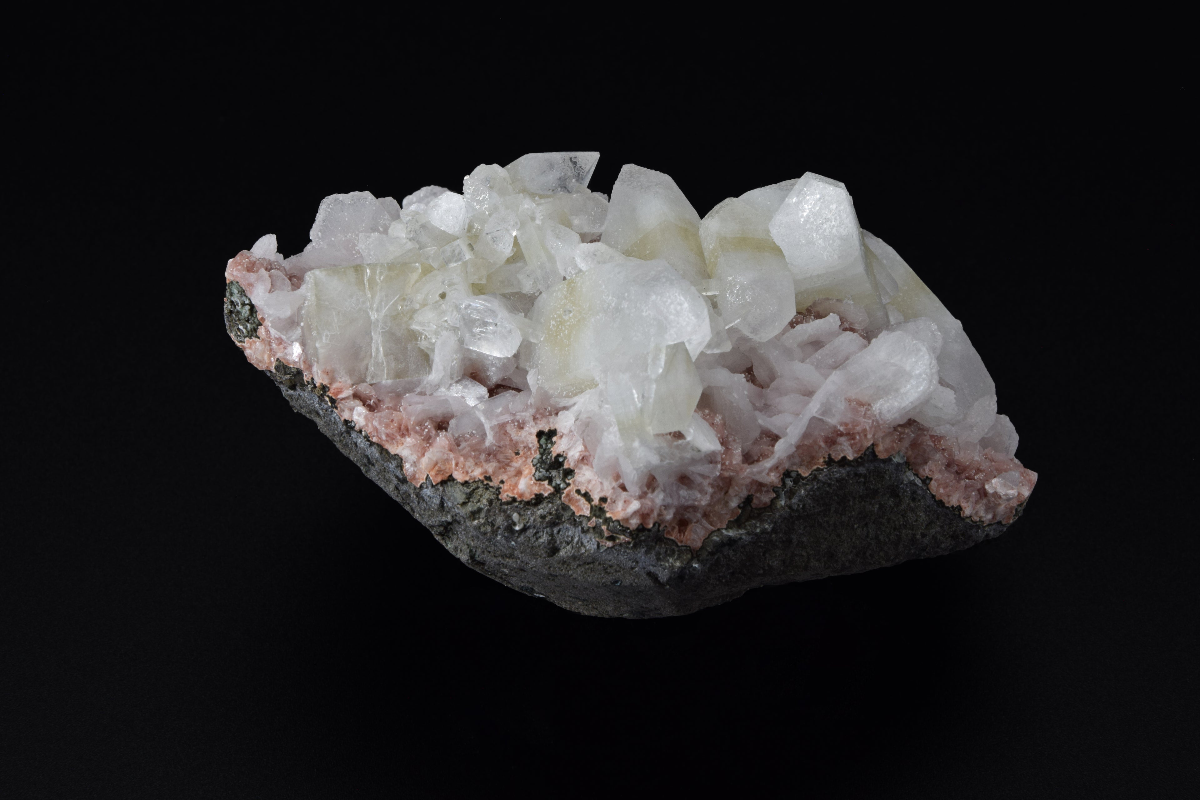 Apophyllite & Stilbite sur Heulandite - Inde (Cabinet; 11 x 9 x 5 cm; 345 g)
