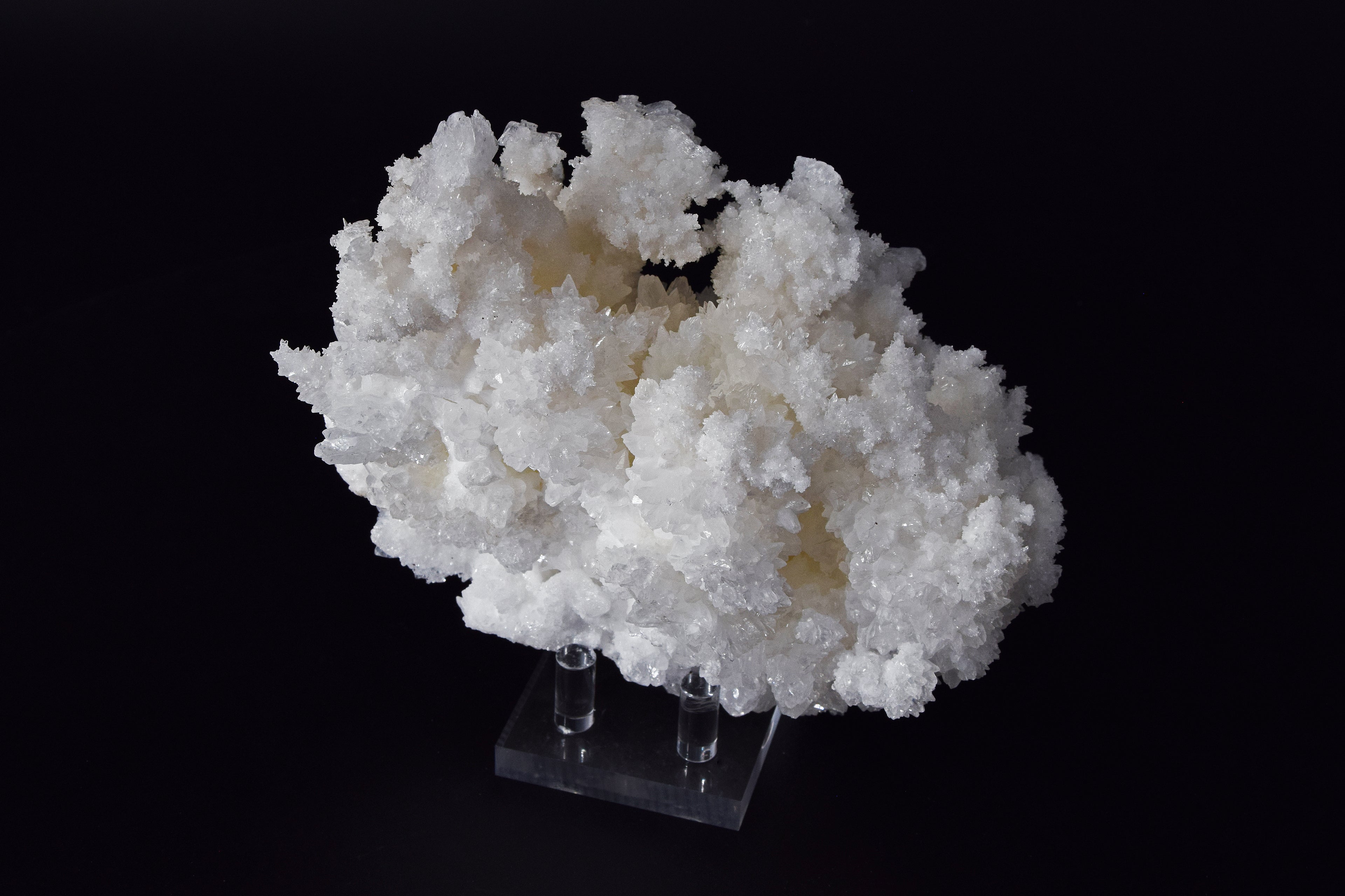 Aragonite & Calcite - Mexique (Large cabinet; 15 x 11 x 9 cm; 1171 g)