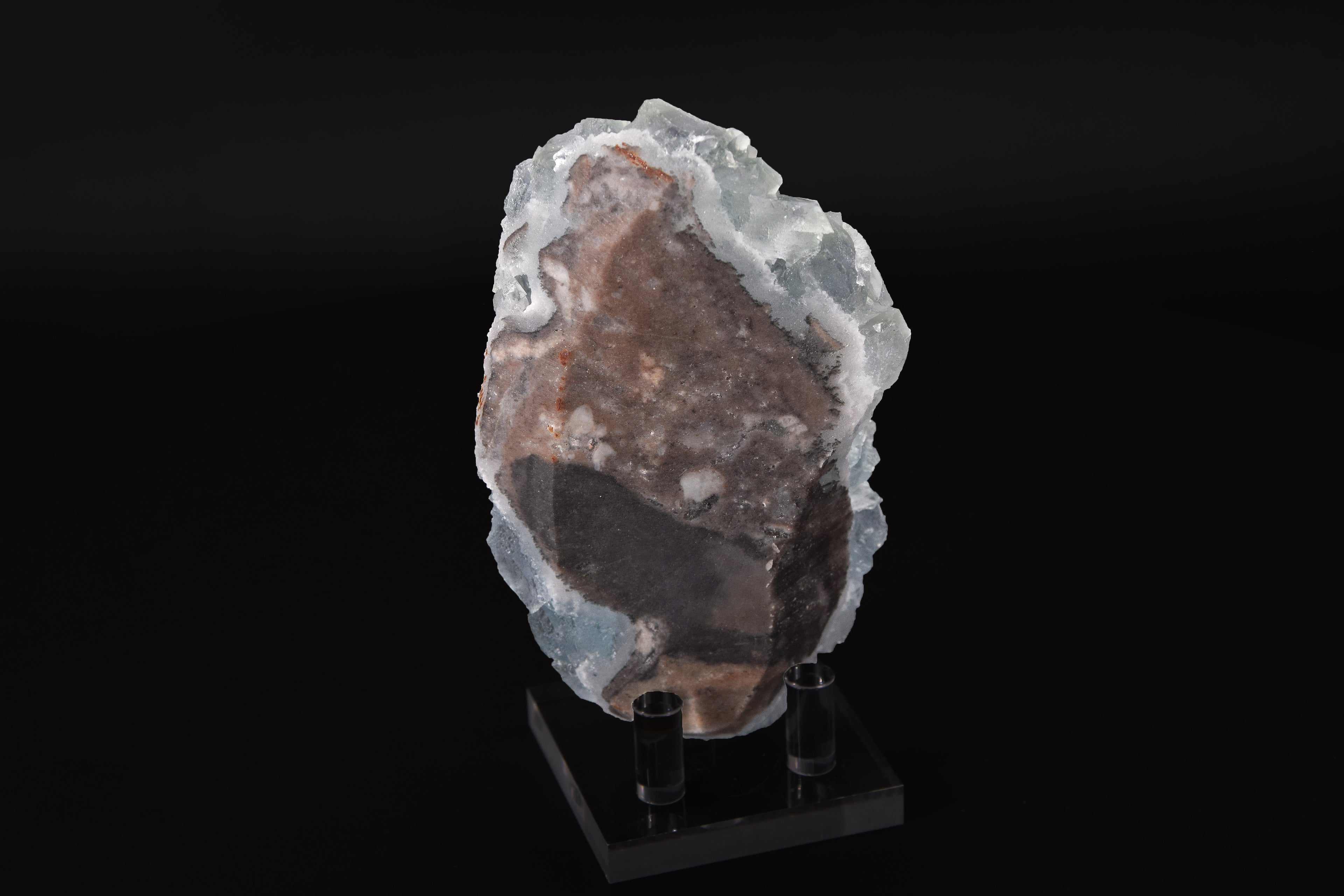 Fluorite sur Quartz - Chine (Cabinet; 12 x 7 x 4 cm; 325g)