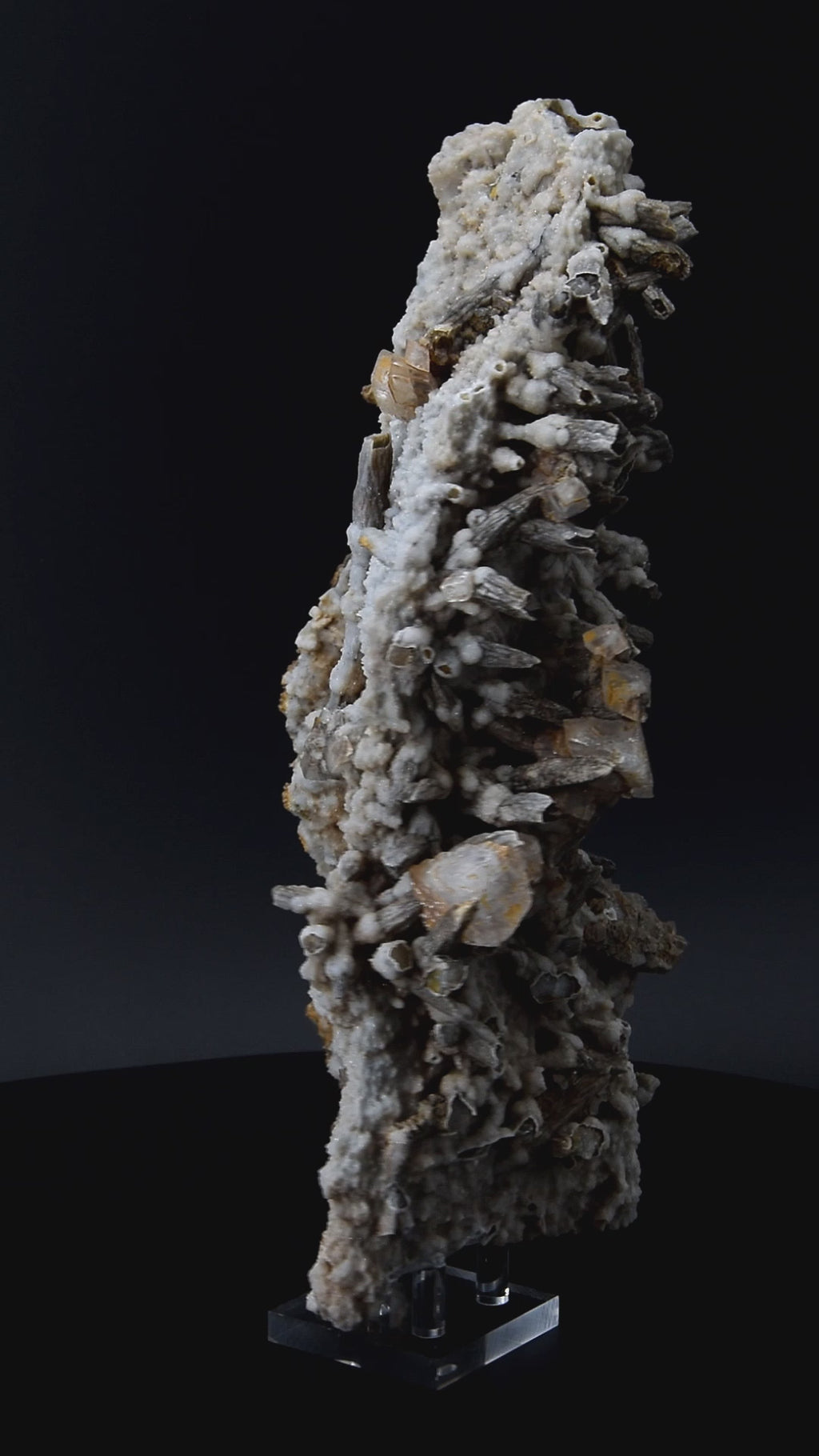 Calcite (UV) & Quartz sur pseudomorphes de calcite - Lesotho (Very Large Cabinet; 30 x 15.5 x 8.5 cm; 2724 g)