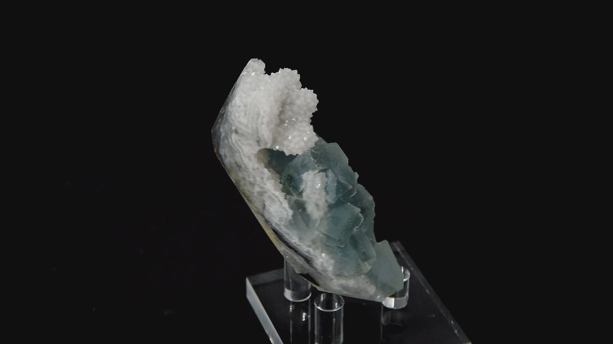 Fluorite sur Quartz - Chine (Small Cabinet; 8 x 5 x 3 cm; 154 g)