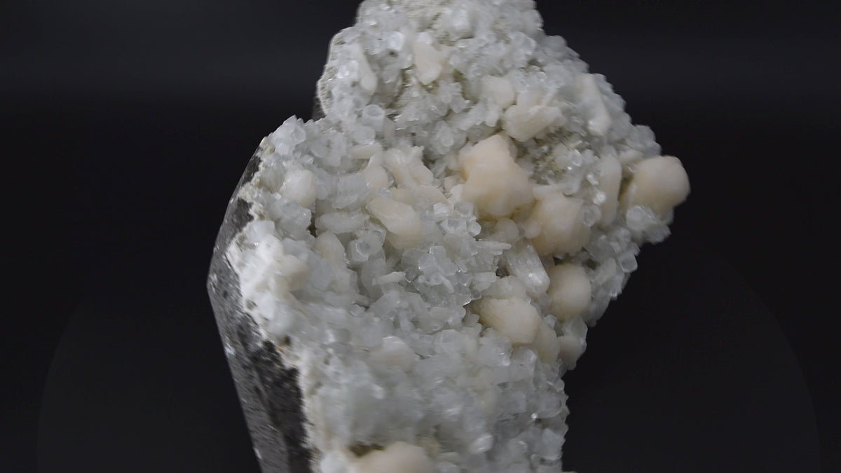 Apophyllite & Stilbite - Inde (Very large cabinet; 34 x 21 x 8 cm; 8.3 kg)